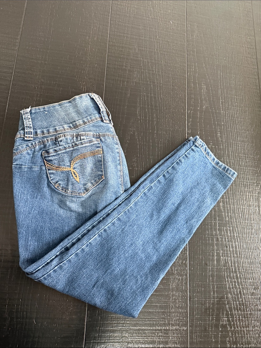 YMI Women's Skinny Jeans in Light Blue Denim with Gold Stitching